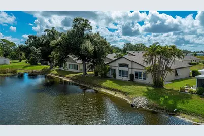 425 Cypress Forest Drive, Englewood, FL 34223 - Photo 2