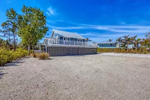 331 Bocilla Dr, Placida, FL 33946 - Photo 6