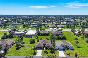 179 Long Meadow Ln, Rotonda West, FL 33947 - Photo 2