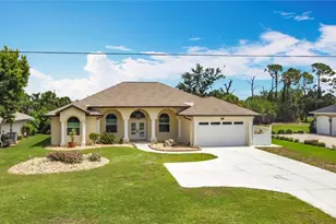 613 Boundary Blvd, Rotonda West, FL 33947 - Photo 1