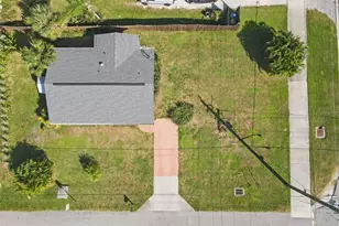 602 W Perry St, Englewood, FL 34223 - Photo 22