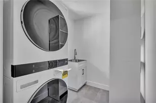 15180 Lyneburg Ave, Port Charlotte, FL 33981 - Photo 30