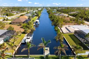 10322 Sunbury Dr, Port Charlotte, FL 33981 - Photo 4