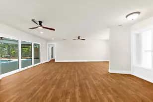 1460 Deer Creek Dr, Englewood, FL 34223 - Photo 8