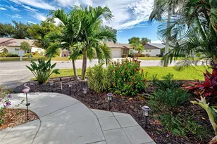 611 Chestnut Ln, Englewood, FL 34223 - Photo 6