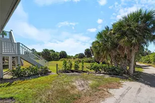 7104 Palm Island Dr, Placida, FL 33946 - Photo 16