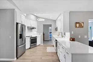 34 Sportsman Rd, Rotonda West, FL 33947 - Photo 10