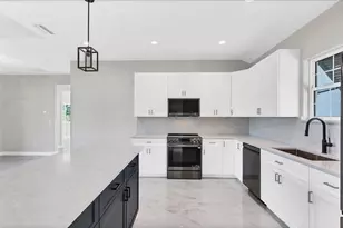 242 Brig Cir W, Placida, FL 33946 - Photo 10