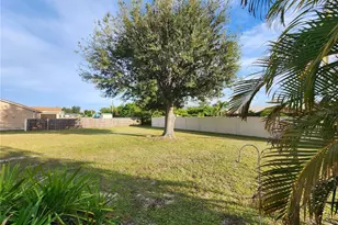 11011 Sandrift Ave, Englewood, FL 34224 - Photo 4