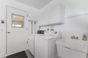 607 Deerwood Ave, Englewood, FL 34223 - Photo 30