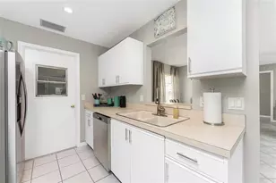 607 Deerwood Ave, Englewood, FL 34223 - Photo 14
