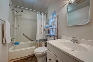 16 N Botany Bay Cir, Englewood, FL 34223 - Photo 44