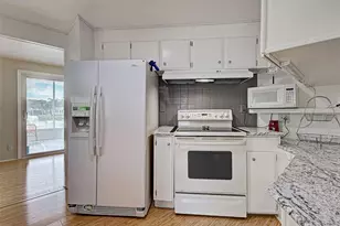 16 N Botany Bay Cir, Englewood, FL 34223 - Photo 26