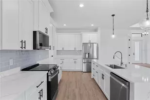 2805 Anniston Rd, North Port, FL 34288 - Photo 14