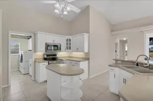 646 Boundary Blvd, Rotonda West, FL 33947 - Photo 20