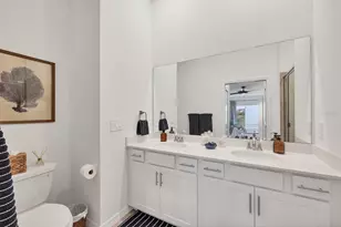 12520 Galapagos Ct, Venice, FL 34293 - Photo 14