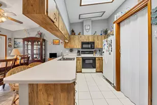 521 Artists Ave, Englewood, FL 34223 - Photo 12