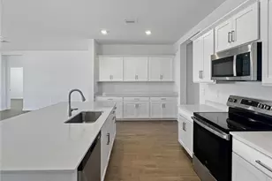 7897 Lakes Edge Ln, Port Charlotte, FL 33981 - Photo 6