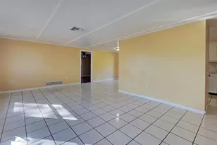 5984 Diana Rd, Venice, FL 34293 - Photo 16