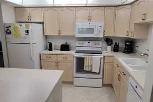 1211 Capri Isles Blvd, Venice, FL 34292 - Photo 12