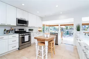 1648 Shelburne Ln, Sarasota, FL 34231 - Photo 18