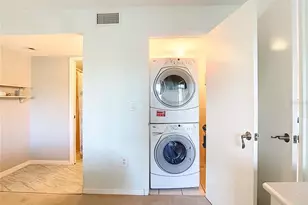 404 Cerromar Cir N, Venice, FL 34293 - Photo 30