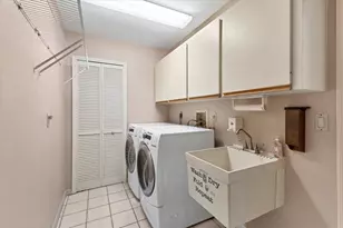 228 Rotonda Cir, Rotonda West, FL 33947 - Photo 30