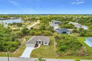 13503 Ainsworth Ln, Port Charlotte, FL 33981 - Photo 2