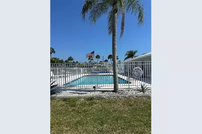 7500 Park Pointe Drive #13, Englewood, FL 34224 - Photo 8