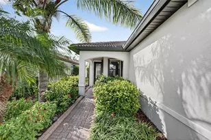 2525 Daisy Dr, North Port, FL 34289 - Photo 6