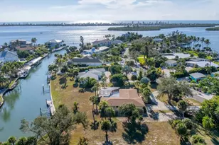 500 Green Dolphin Dr S, Placida, FL 33946 - Photo 2