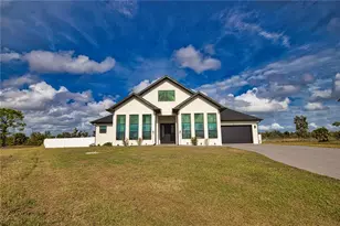 4 River Ct, Placida, FL 33946 - Photo 1