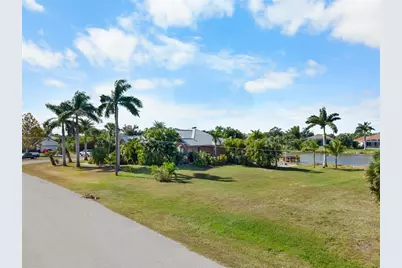 208 Antilla Drive, Rotonda West, FL 33947 - Photo 4