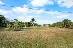 208 Antilla Dr, Rotonda West, FL 33947 - Photo 68