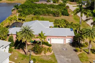 208 Antilla Dr, Rotonda West, FL 33947 - Photo 6