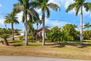 208 Antilla Dr, Rotonda West, FL 33947 - Photo 56