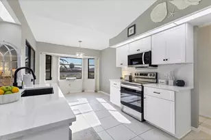 25 Bunker Ct, Rotonda West, FL 33947 - Photo 4