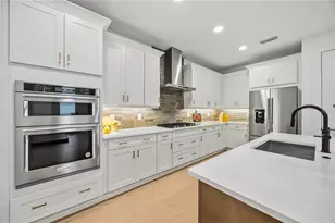 18803 Dayspring Pl, Venice, FL 34293 - Photo 22