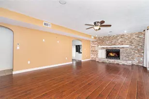 222 High Pt Dr, Venice, FL 34292 - Photo 10