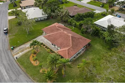 331 Oakwood Circle, Englewood, FL 34223 - Photo 28