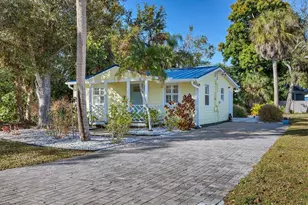 638 Yale St, Englewood, FL 34223 - Photo 4