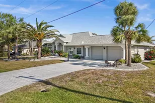 4 Sportsman Ln, Rotonda West, FL 33947 - Photo 4