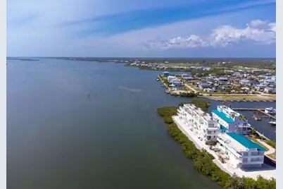 8005 Bay Pointe Drive, Englewood, FL 34224 - Photo 6