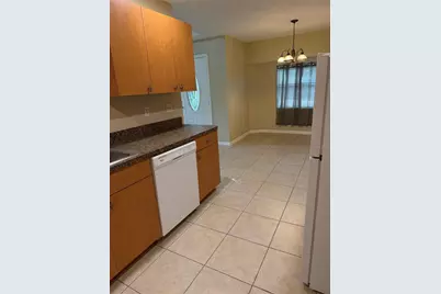 4717 Hollingsworth Avenue, Sarasota, FL 34233 - Photo 6