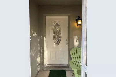 4717 Hollingsworth Avenue, Sarasota, FL 34233 - Photo 4