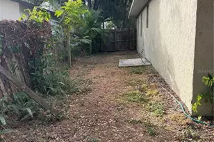 4717 Hollingsworth Ave, Sarasota, FL 34233 - Photo 16