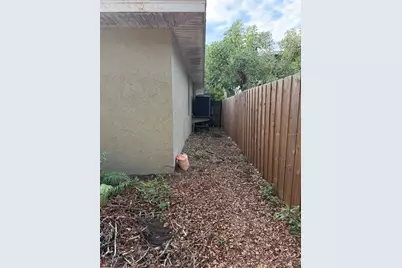 4717 Hollingsworth Avenue, Sarasota, FL 34233 - Photo 18