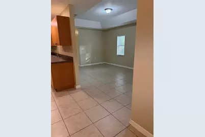 4717 Hollingsworth Avenue, Sarasota, FL 34233 - Photo 8