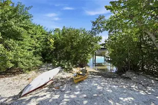 1660 16th St E, Boca Grande, FL 33921 - Photo 30