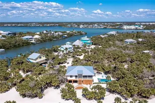 32 Palm Dr, Placida, FL 33946 - Photo 2